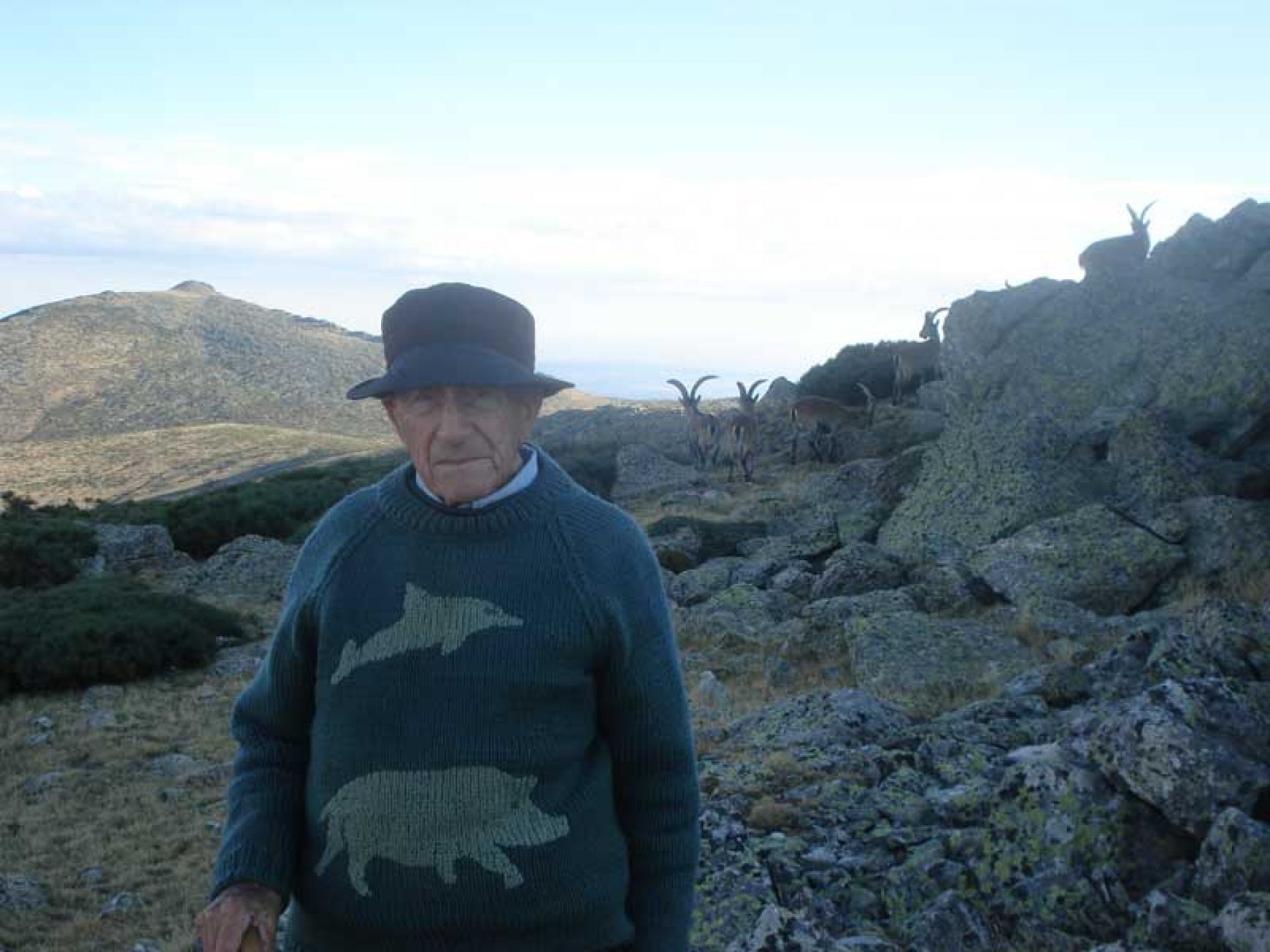 D. José Benito Urquijo con 93 años cumple el sueño de cazar una cabra montés